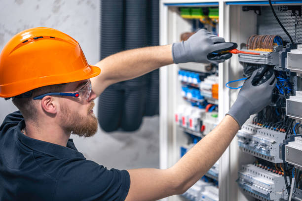 Best Circuit Breaker Repair  in Stuart, IA